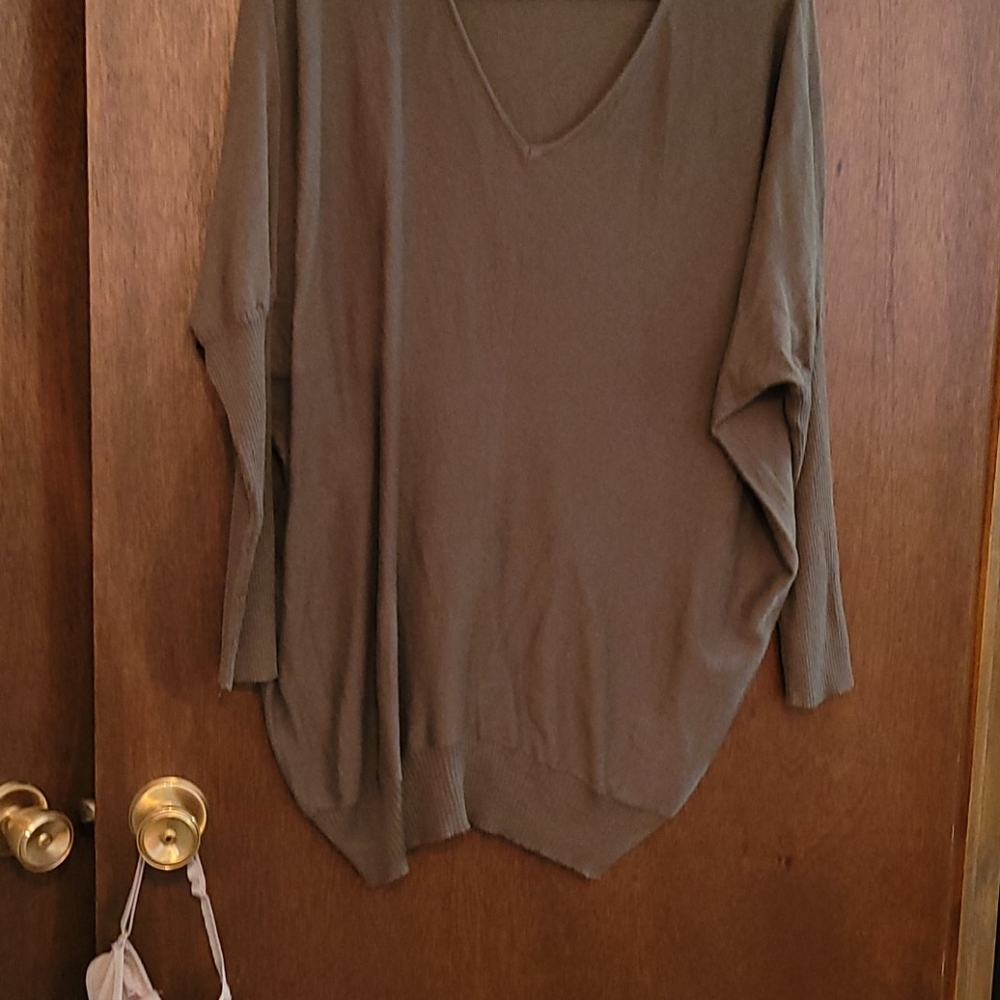 5 for $20..Green sweater